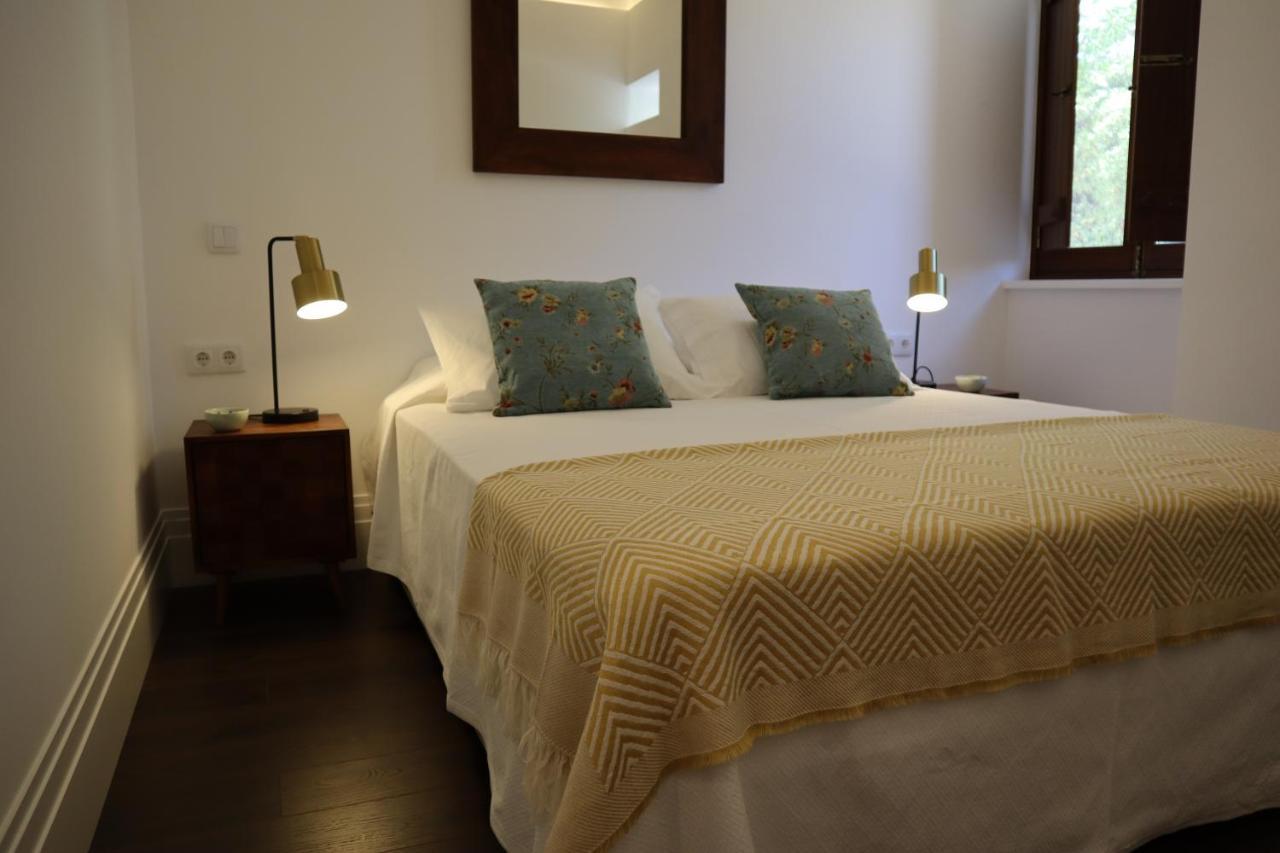 Os Agostos Bed & Breakfast Exterior photo