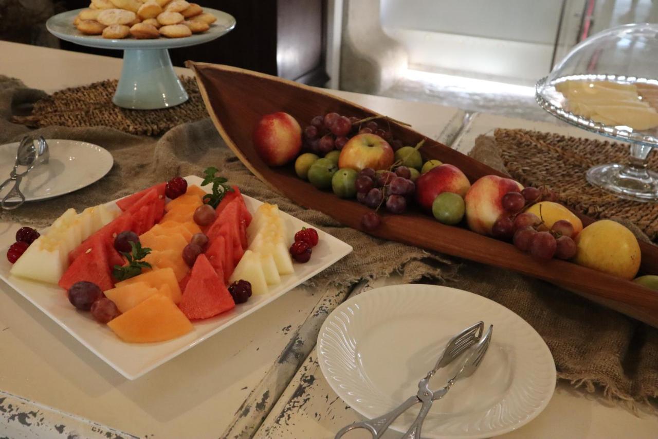 Os Agostos Bed & Breakfast Exterior photo